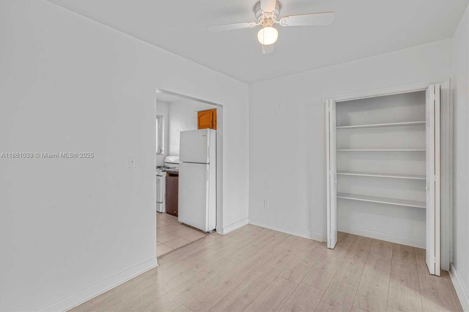 Small Image of 8031 HAWTHORNE AVE #4, Miami Beach Number 8