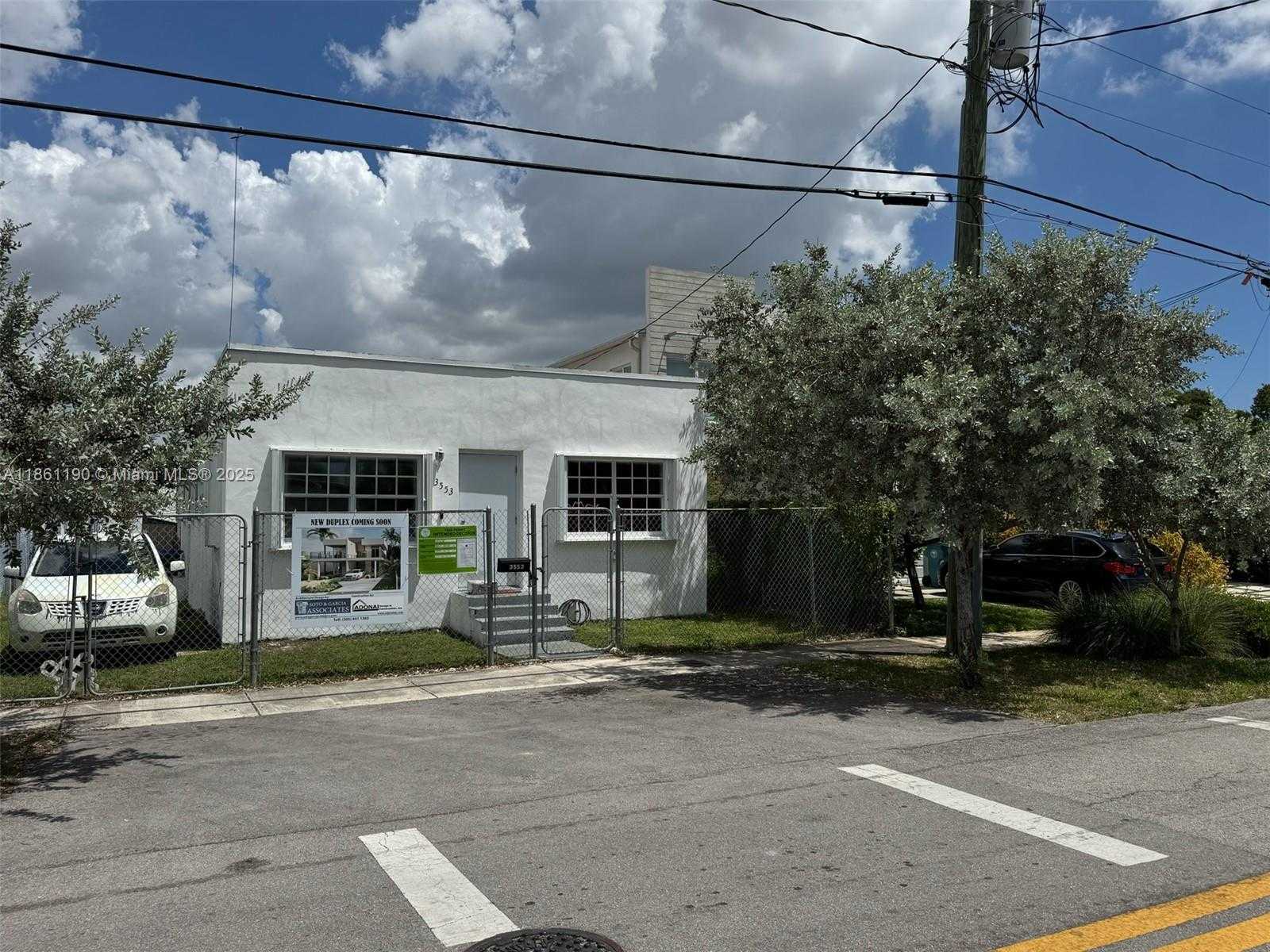 Small Image of 3553 SOUTH WEST 14TH ST #2, Miami Number 12