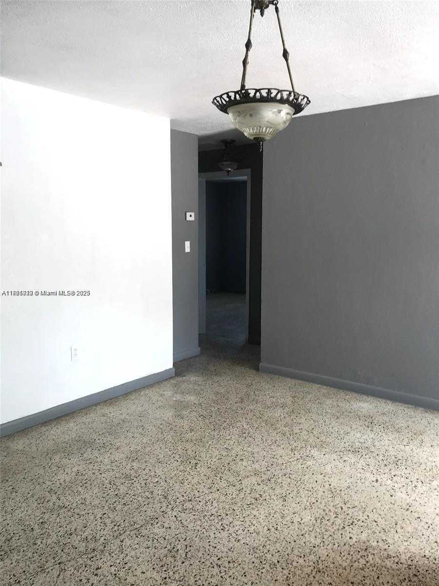 Small Image of 3121 NORTH WEST 103RD ST, Miami Number 14