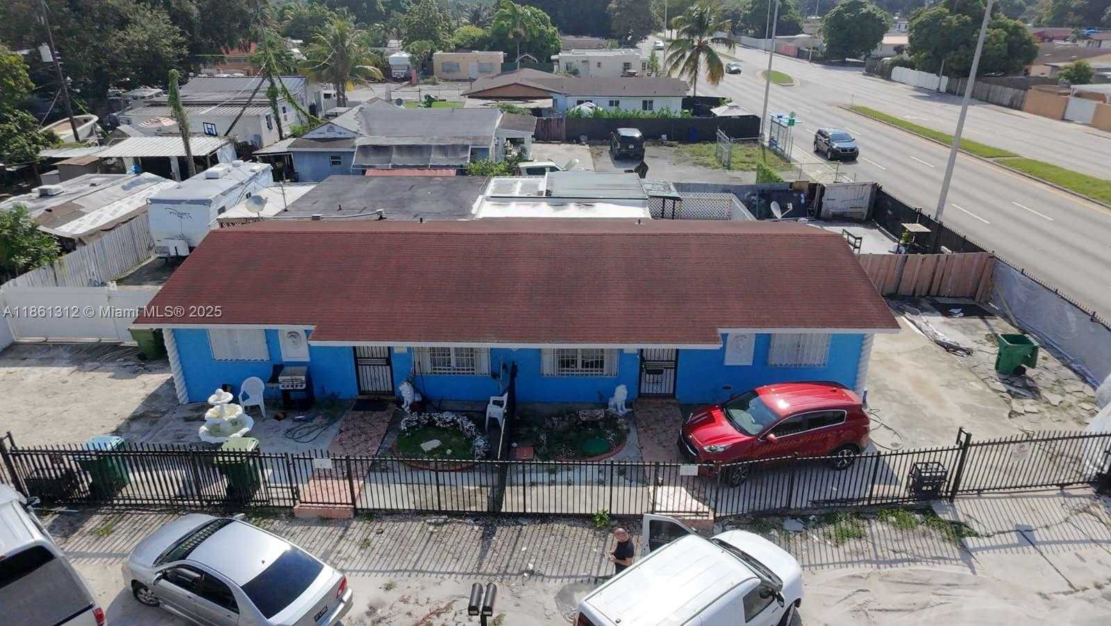 Small Image of 3121 NORTH WEST 103RD ST, Miami Number 19