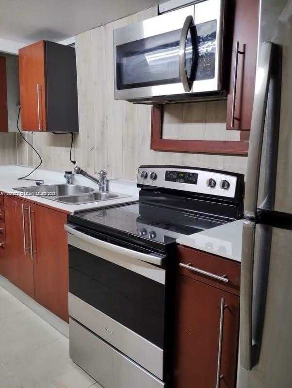 Small Image of 3121 NORTH WEST 103RD ST, Miami Number 5