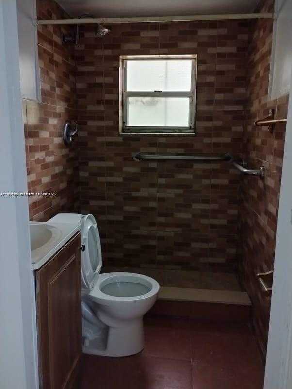 Small Image of 3121 NORTH WEST 103RD ST, Miami Number 6