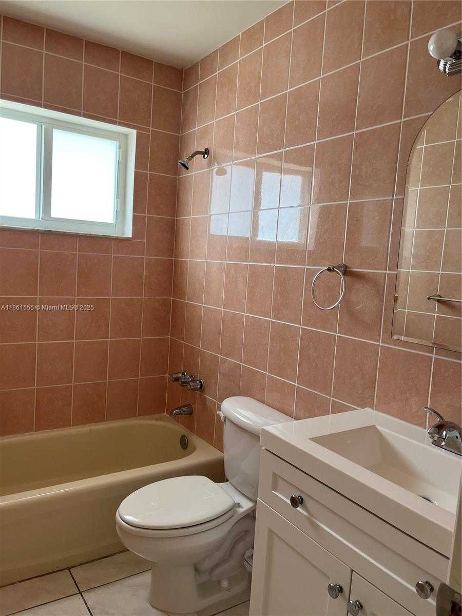 Small Image of 1709 NORTH WEST 22ND CT #2, Miami Number 5