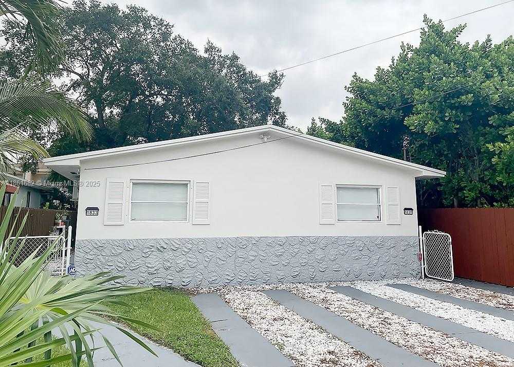 Small Image of 1831 NORTH WEST 41ST ST, Miami Number 2