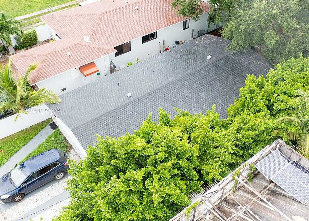 Small Image of 1831 NORTH WEST 41ST ST, Miami Number 3