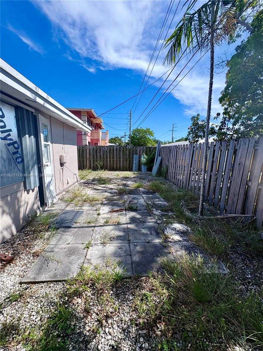 Small Image of 5131 NORTH EAST 18TH TER, Fort Lauderdale Number 14