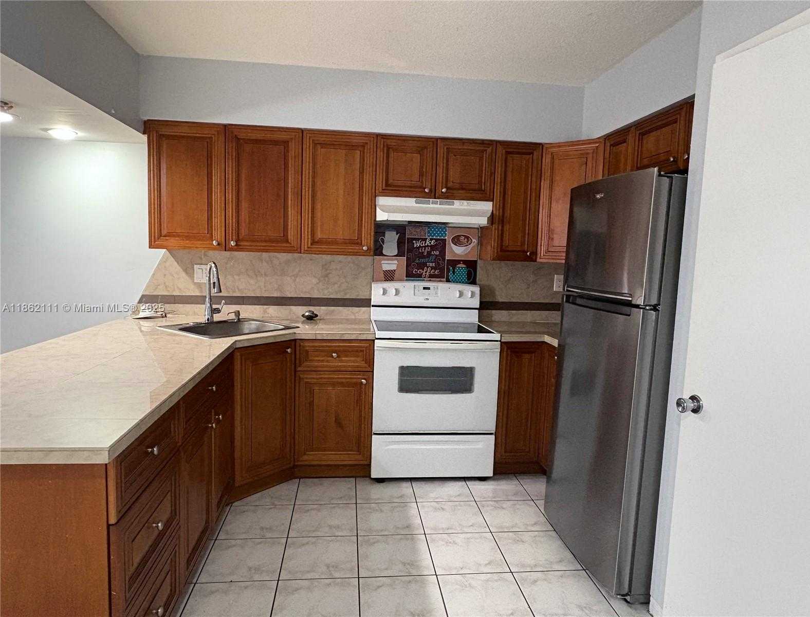 Small Image of 5131 NORTH EAST 18TH TER, Fort Lauderdale Number 2