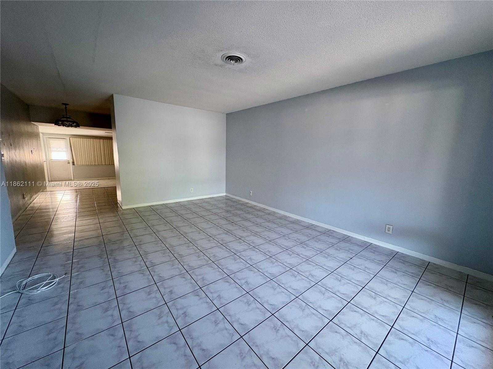 Small Image of 5131 NORTH EAST 18TH TER, Fort Lauderdale Number 4