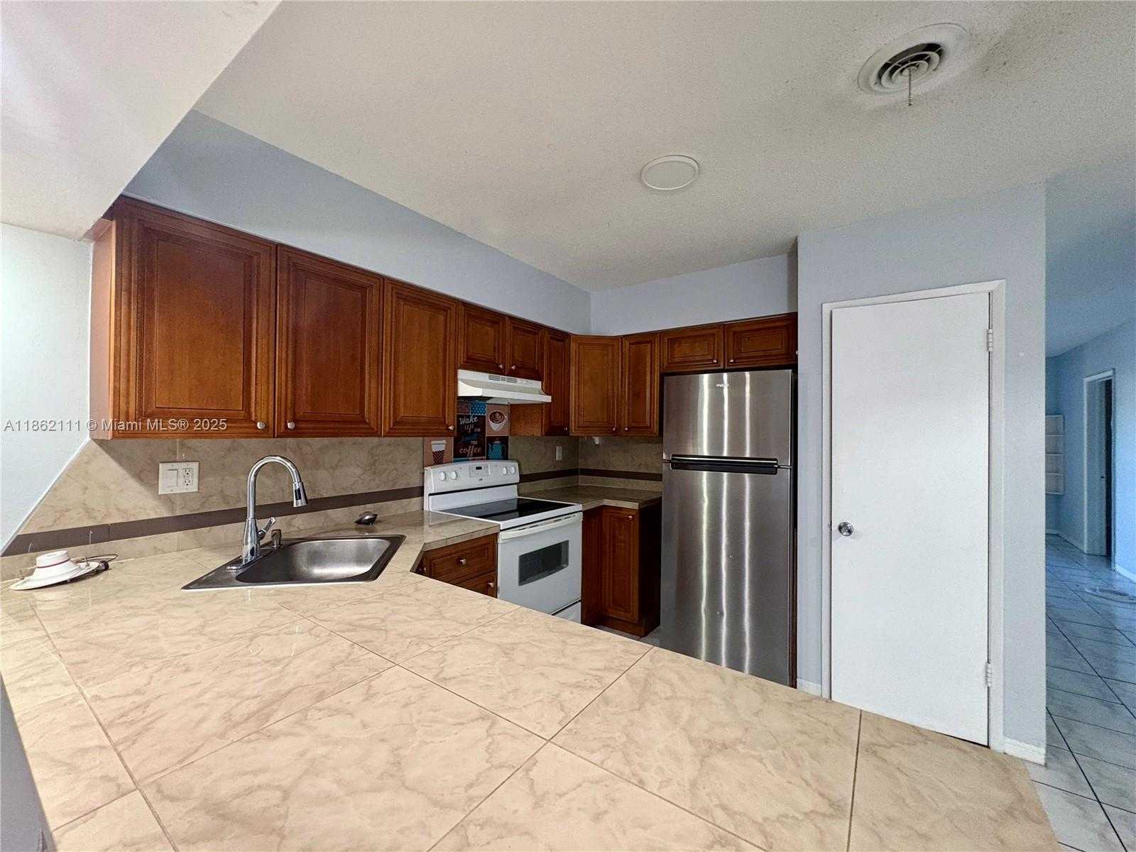 Small Image of 5131 NORTH EAST 18TH TER, Fort Lauderdale Number 9