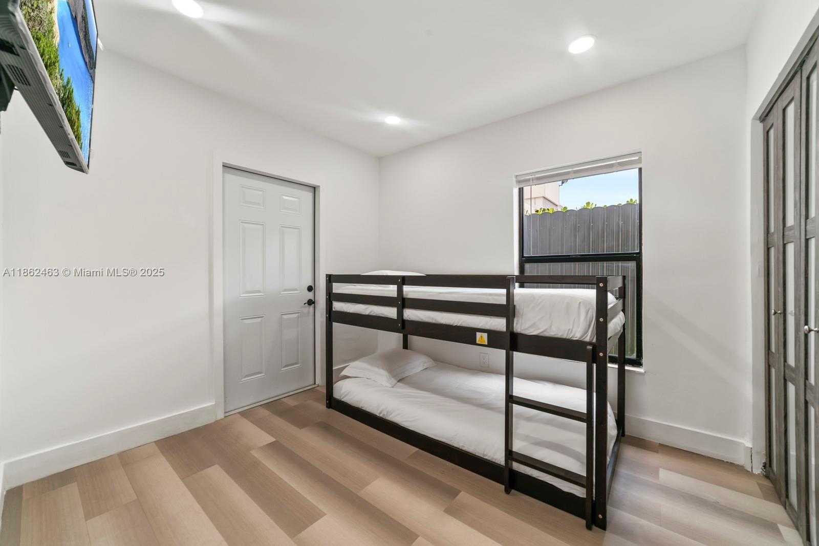 Small Image of 509 SOUTH EAST 19TH ST #3, Fort Lauderdale Number 22