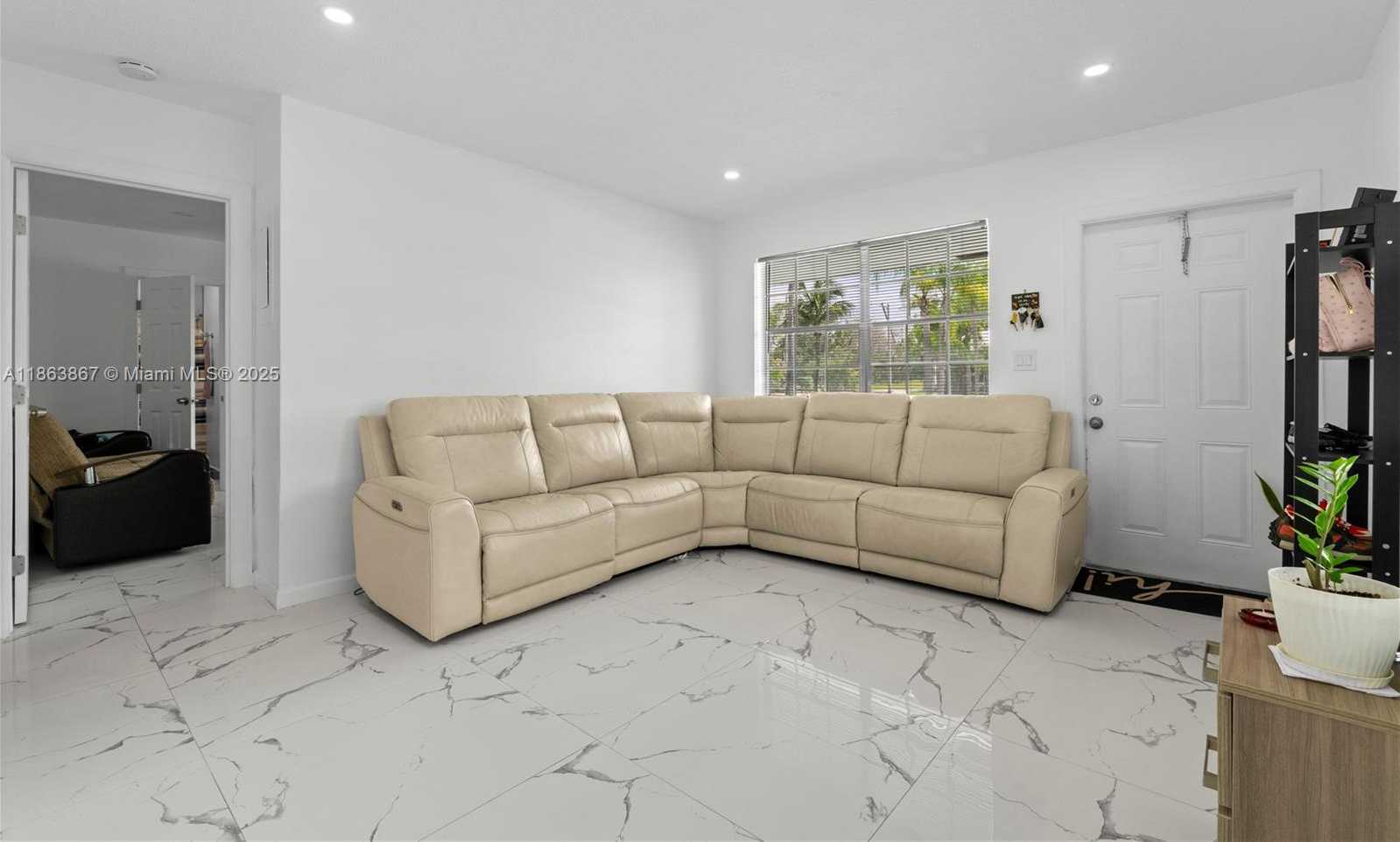 Small Image of 2100 NORTH 14TH AVE #2, Hollywood Number 5
