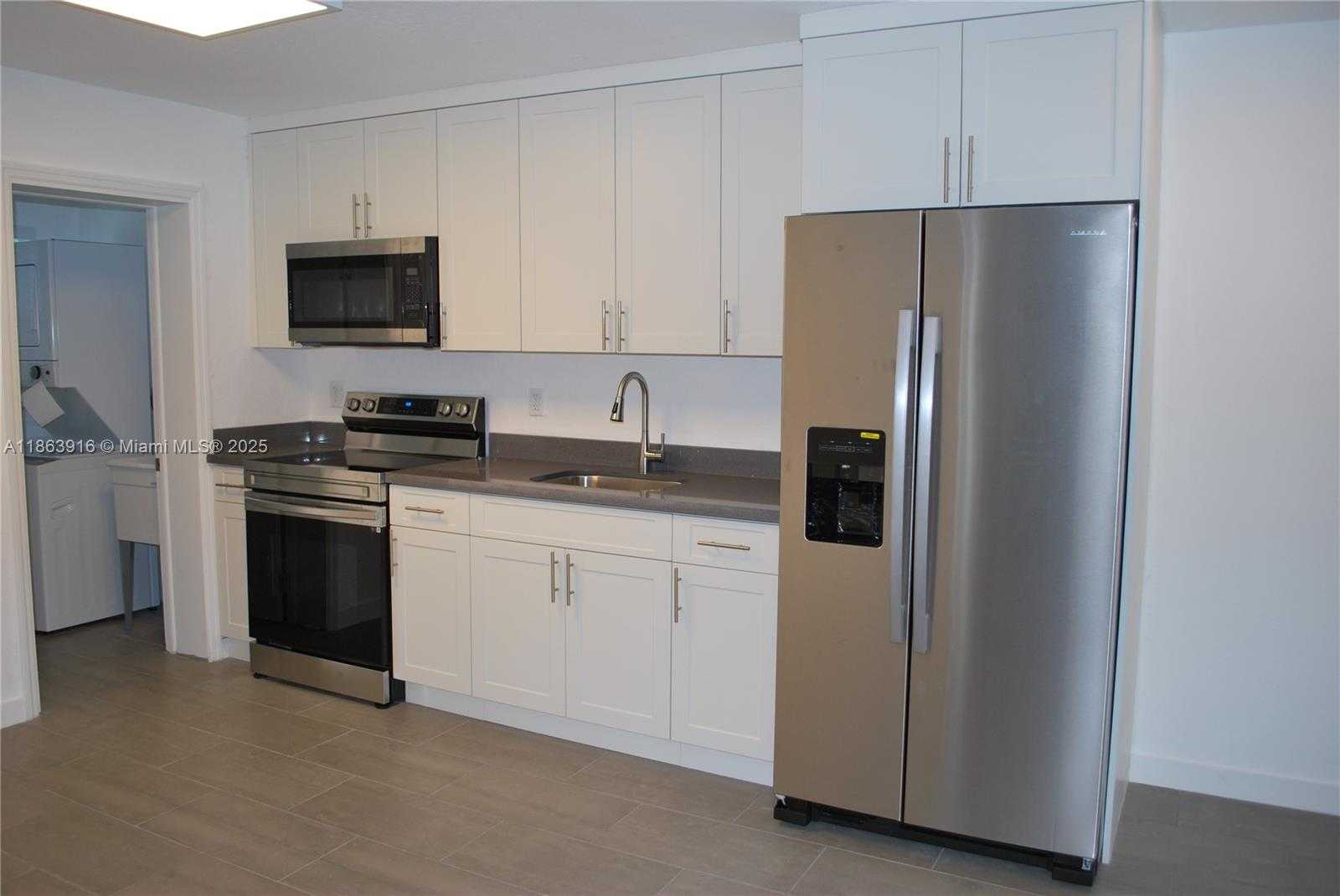 Small Image of 3641 NORTH EAST 1ST TER, Oakland Park Number 2