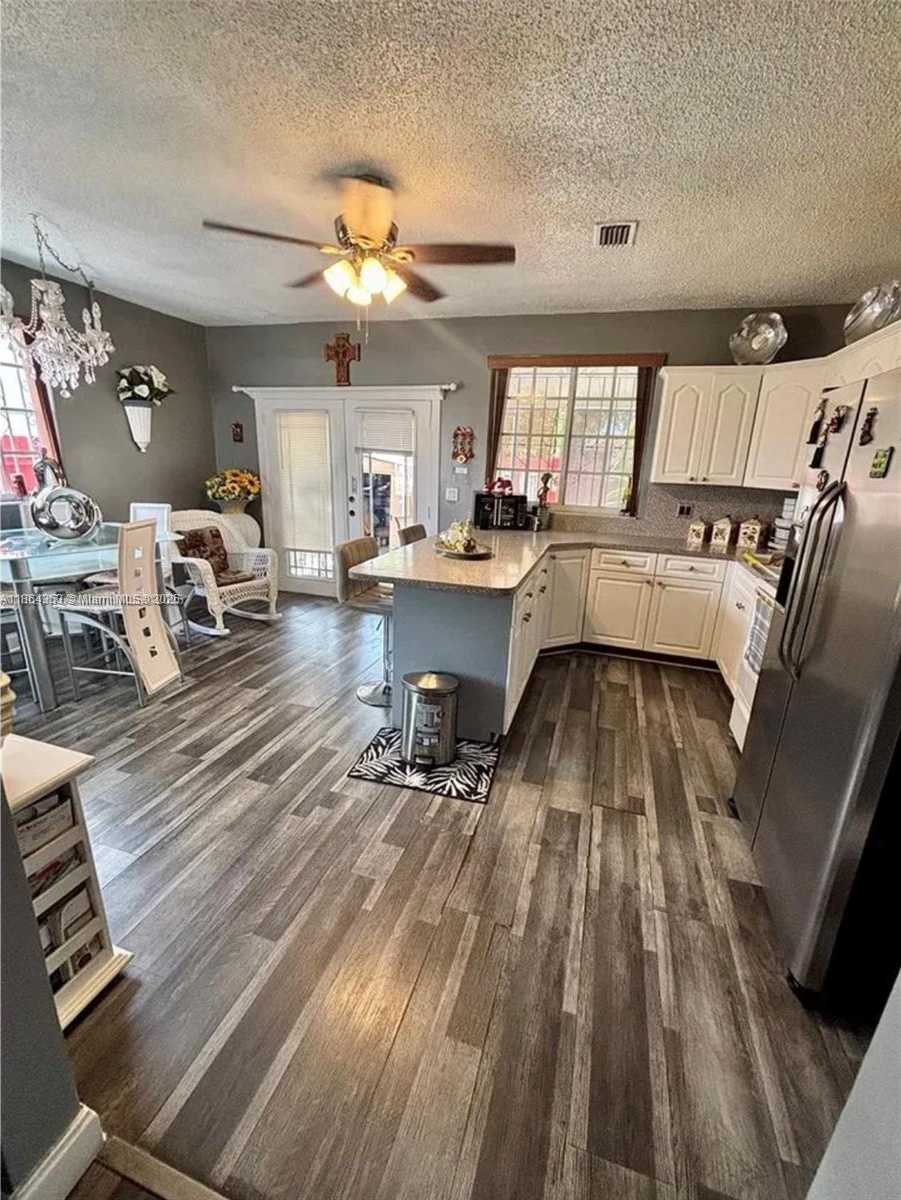 Small Image of 1041 NORTH WEST 33RD AVE #2, Miami Number 4