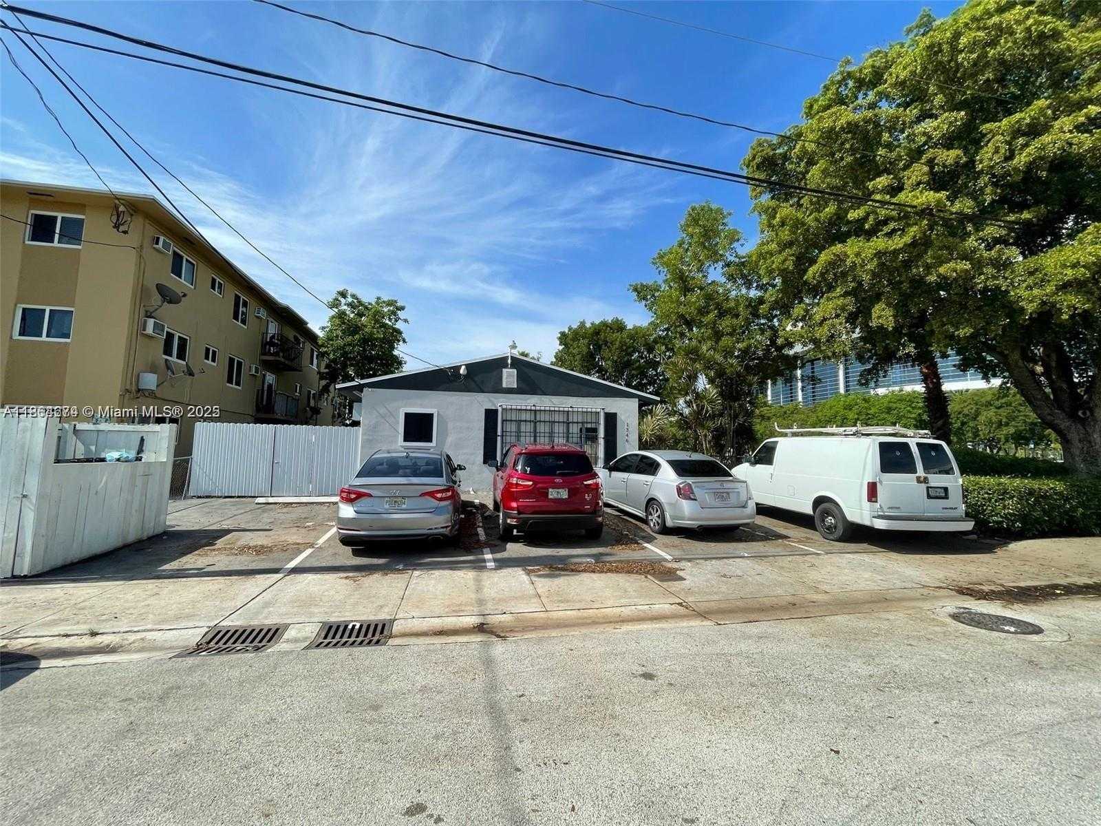 Small Image of Miami Number 4