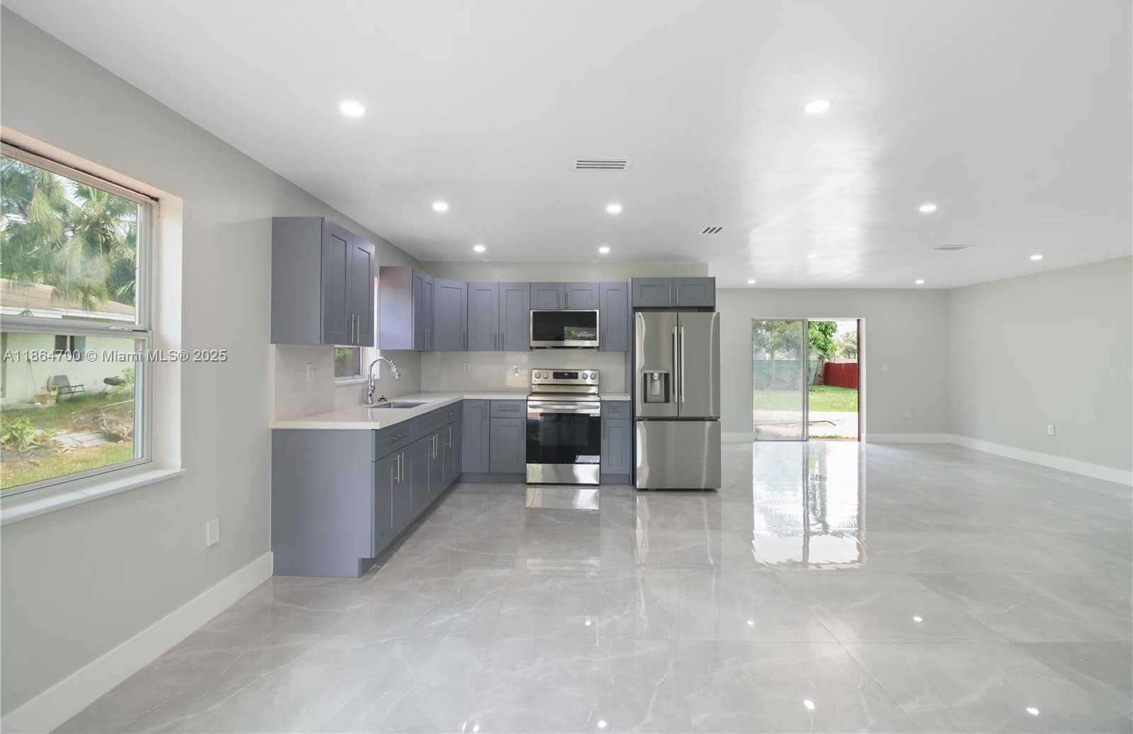 Small Image of 11715 NORTH WEST 22ND CT, Miami Number 14