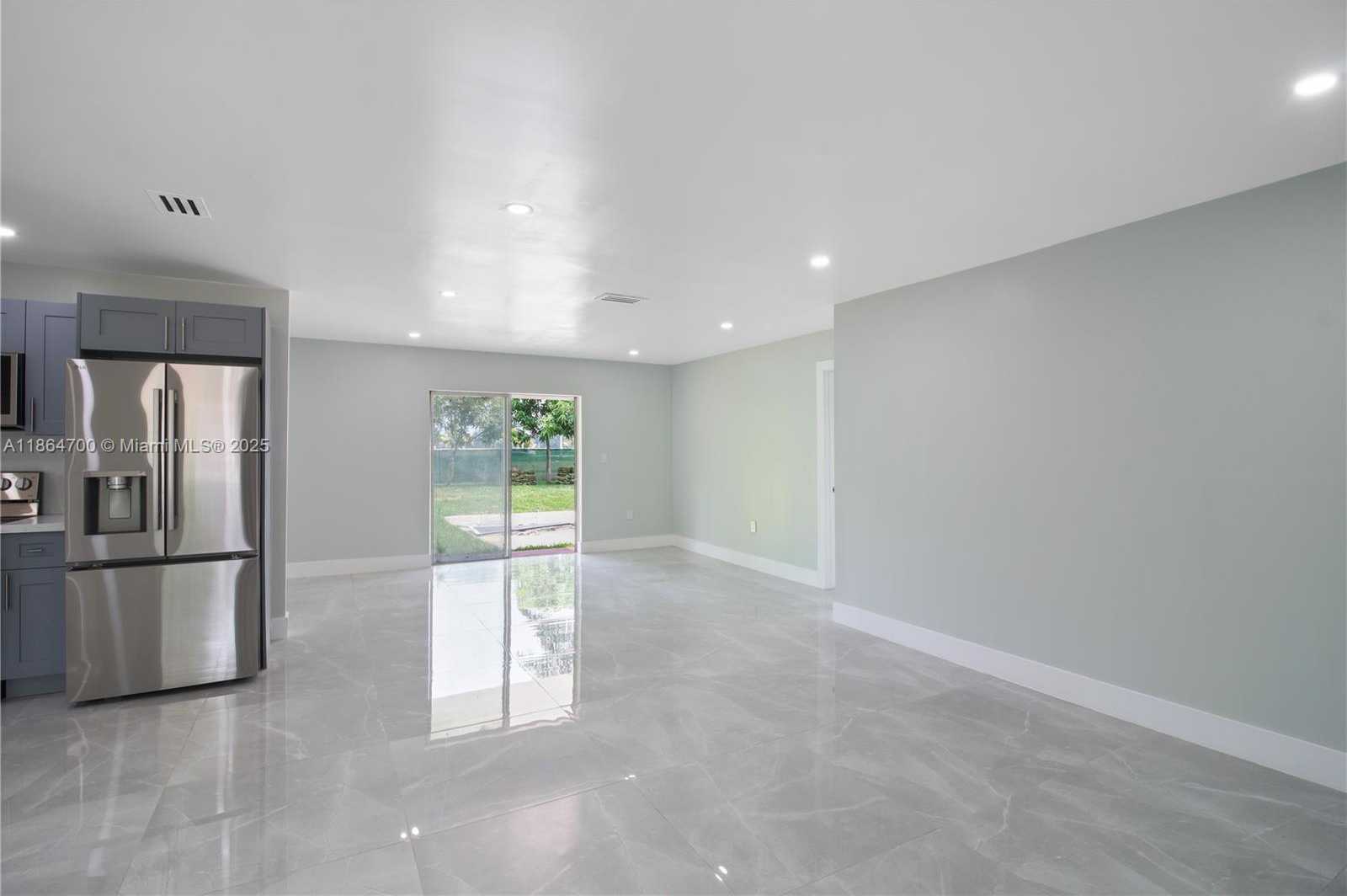 Small Image of 11715 NORTH WEST 22ND CT, Miami Number 18
