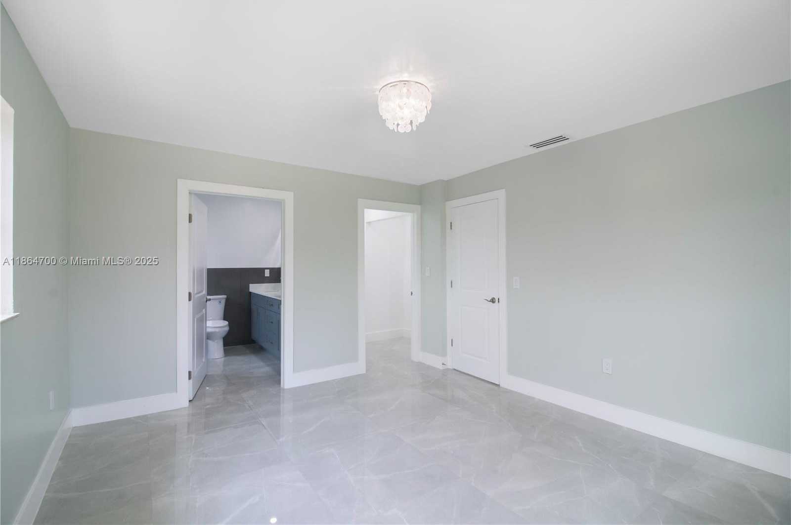 Small Image of 11715 NORTH WEST 22ND CT, Miami Number 24
