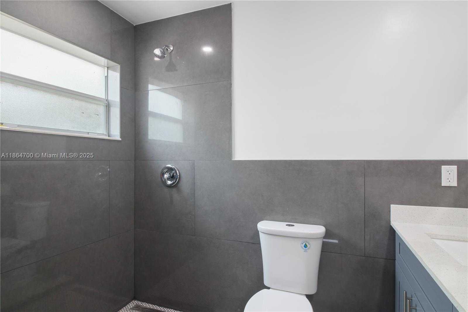 Small Image of 11715 NORTH WEST 22ND CT, Miami Number 26