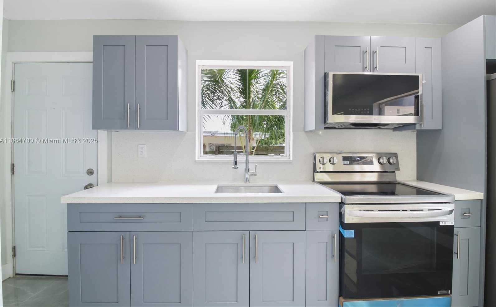 Small Image of 11715 NORTH WEST 22ND CT, Miami Number 38