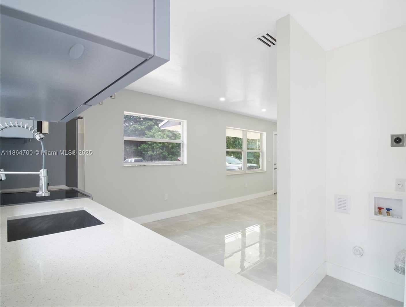 Small Image of 11715 NORTH WEST 22ND CT, Miami Number 40