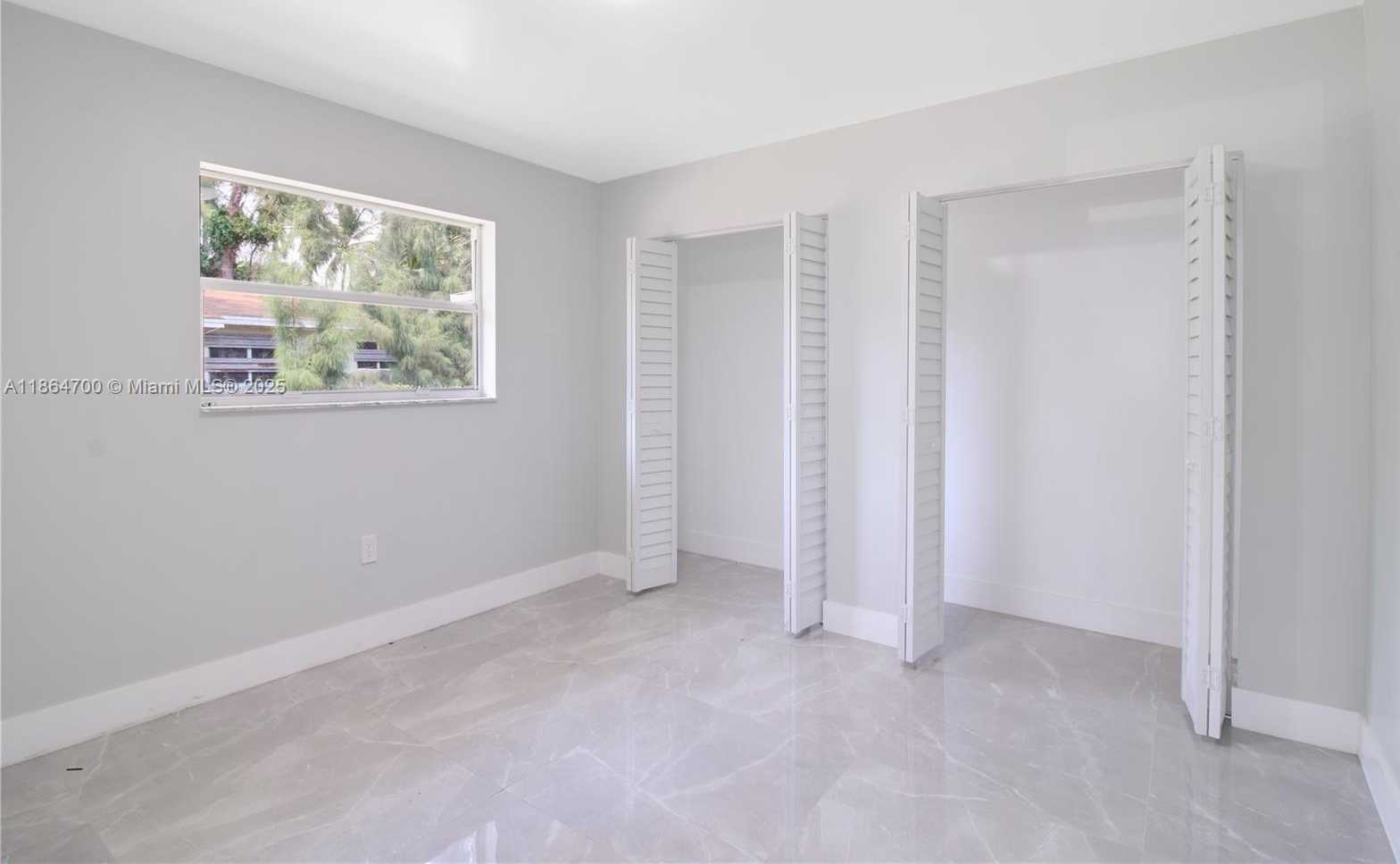 Small Image of 11715 NORTH WEST 22ND CT, Miami Number 46