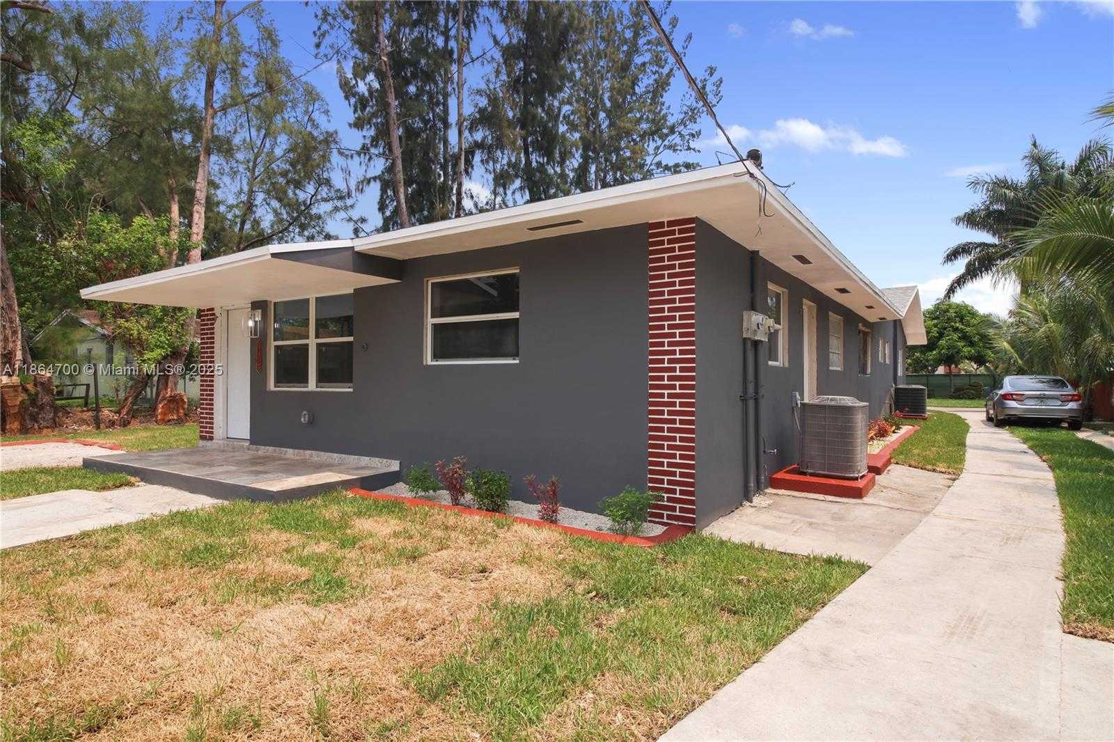 Small Image of 11715 NORTH WEST 22ND CT, Miami Number 51