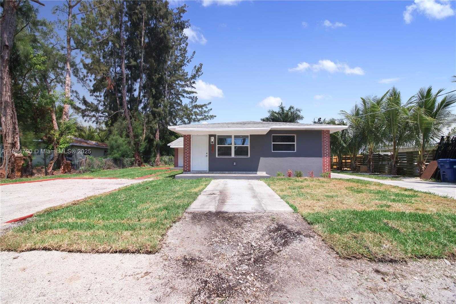 Small Image of 11715 NORTH WEST 22ND CT, Miami Number 52