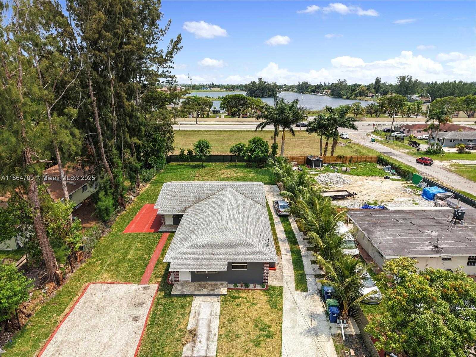 Small Image of 11715 NORTH WEST 22ND CT, Miami Number 7