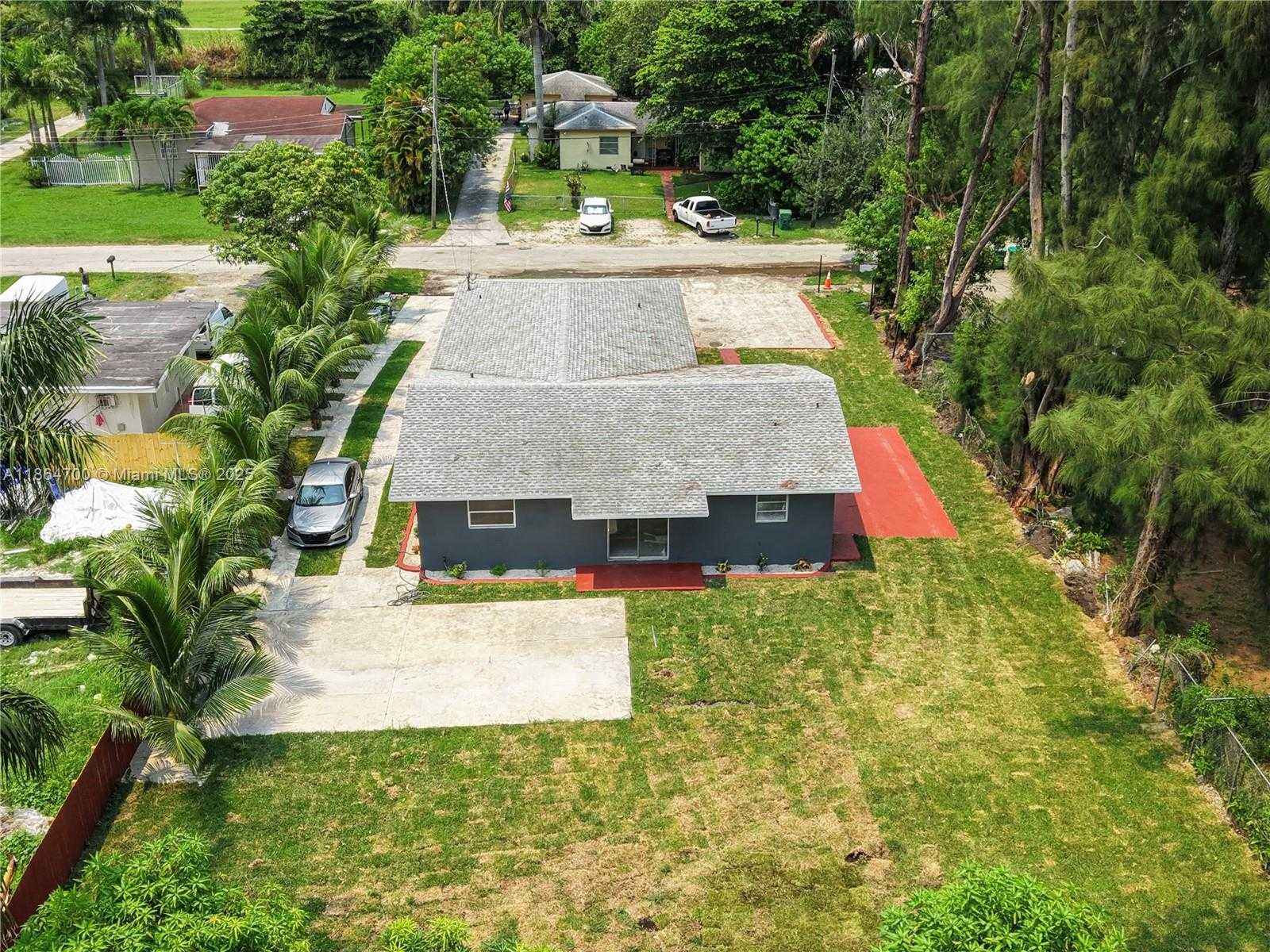 Small Image of 11715 NORTH WEST 22ND CT, Miami Number 9