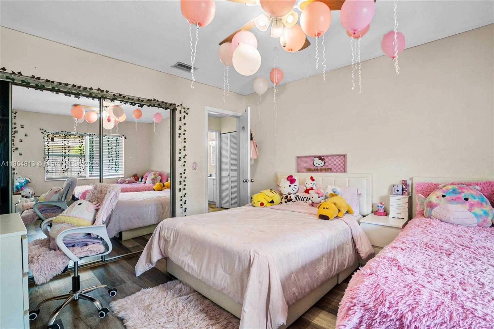 Small Image of 5850 LINCOLN ST #2, Hollywood Number 14