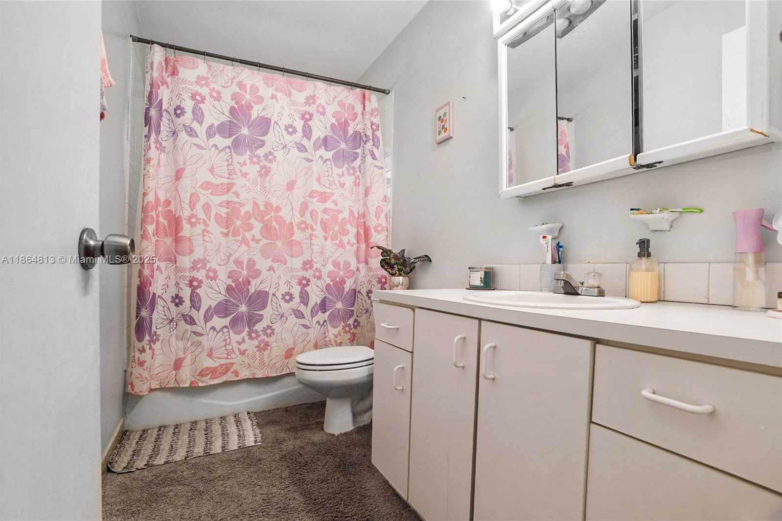 Small Image of 5850 LINCOLN ST #2, Hollywood Number 16