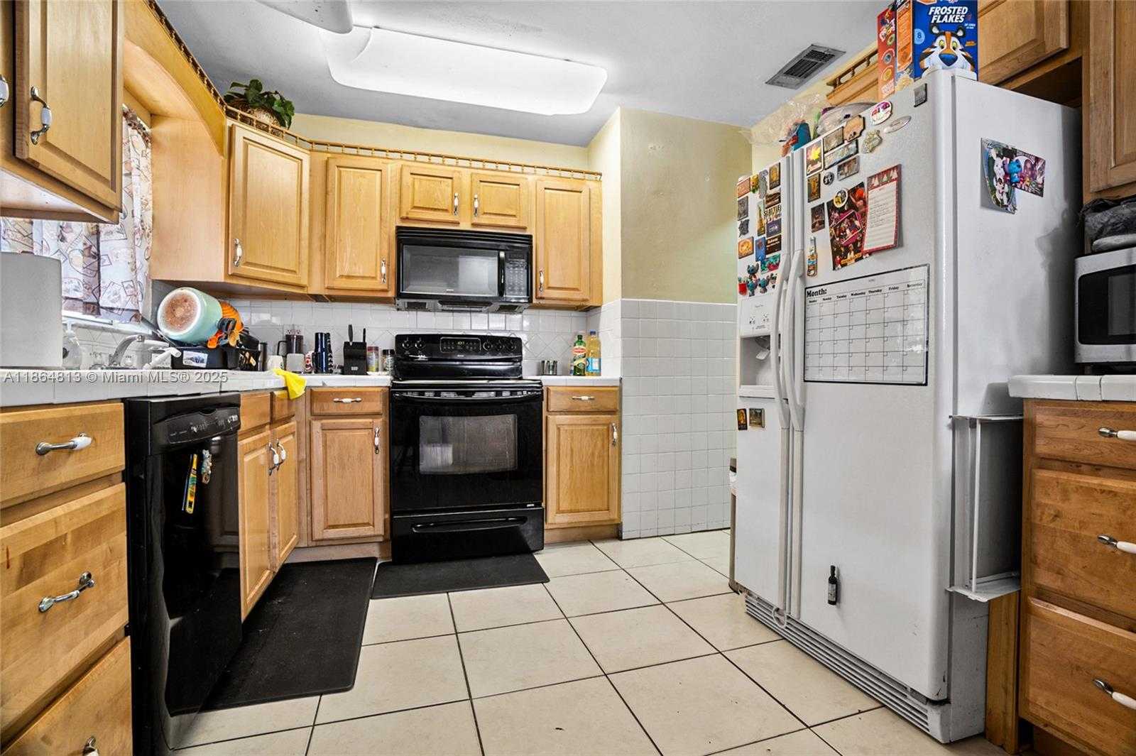 Small Image of 5850 LINCOLN ST #2, Hollywood Number 24