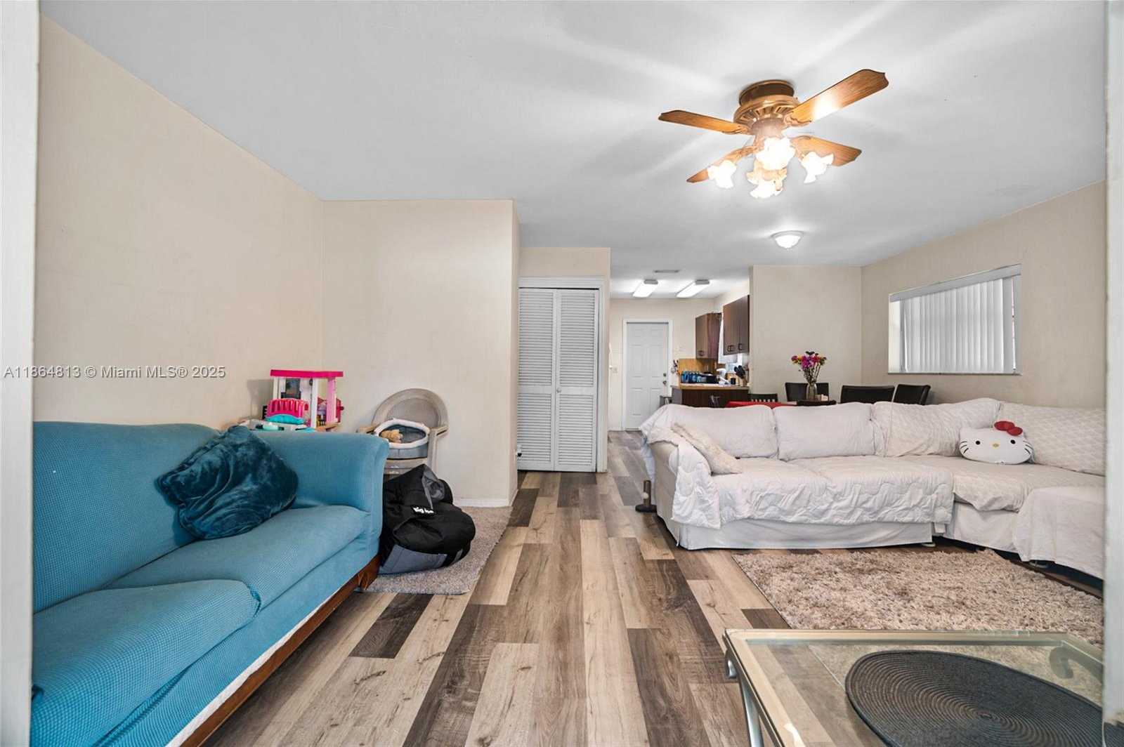 Small Image of 5850 LINCOLN ST #2, Hollywood Number 7