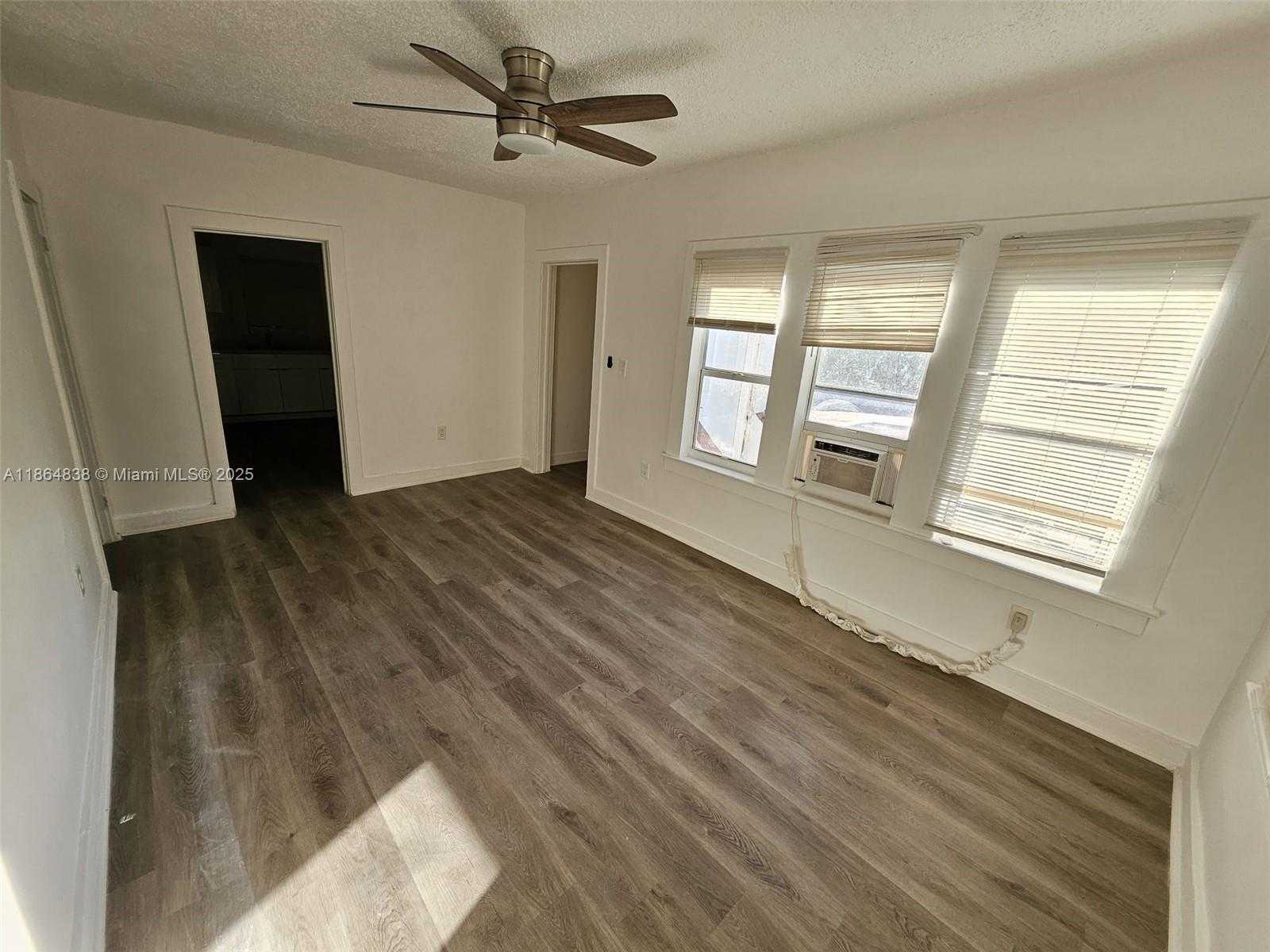 Small Image of 1924 SOUTH WEST 9TH ST #5, Miami Number 10