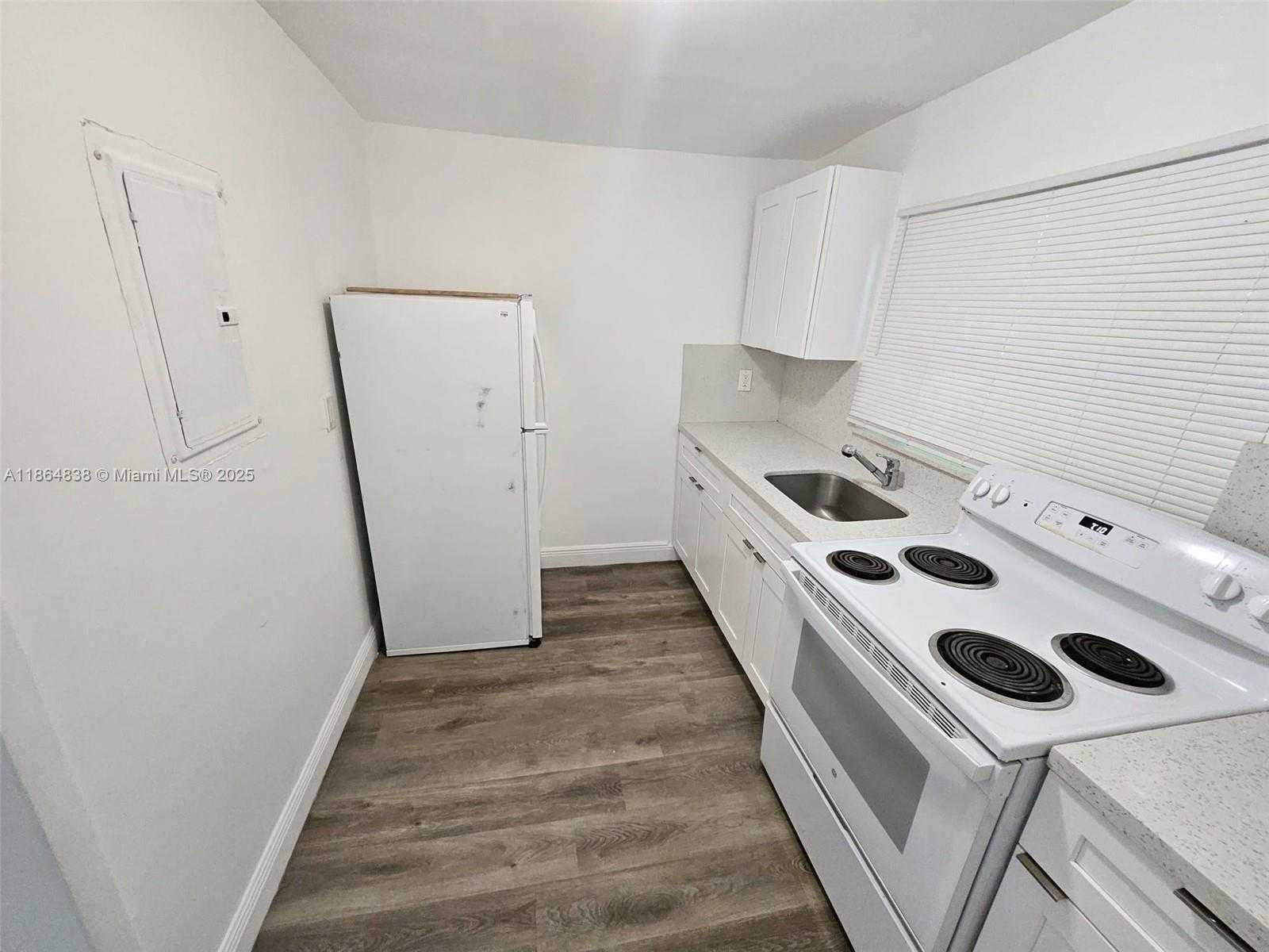 Small Image of 1924 SOUTH WEST 9TH ST #5, Miami Number 13