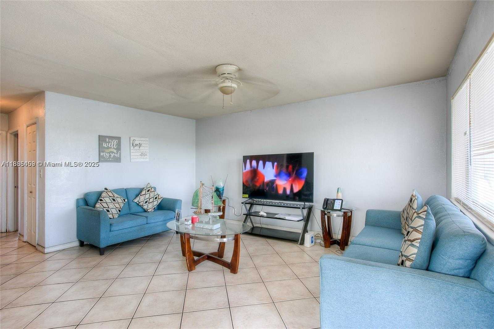 Small Image of 3030 NORTH WEST 13TH ST #2, Fort Lauderdale Number 3