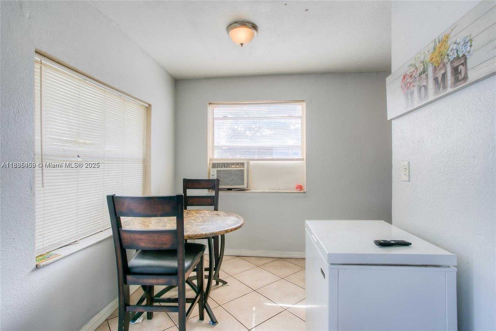 Small Image of 3030 NORTH WEST 13TH ST #2, Fort Lauderdale Number 4