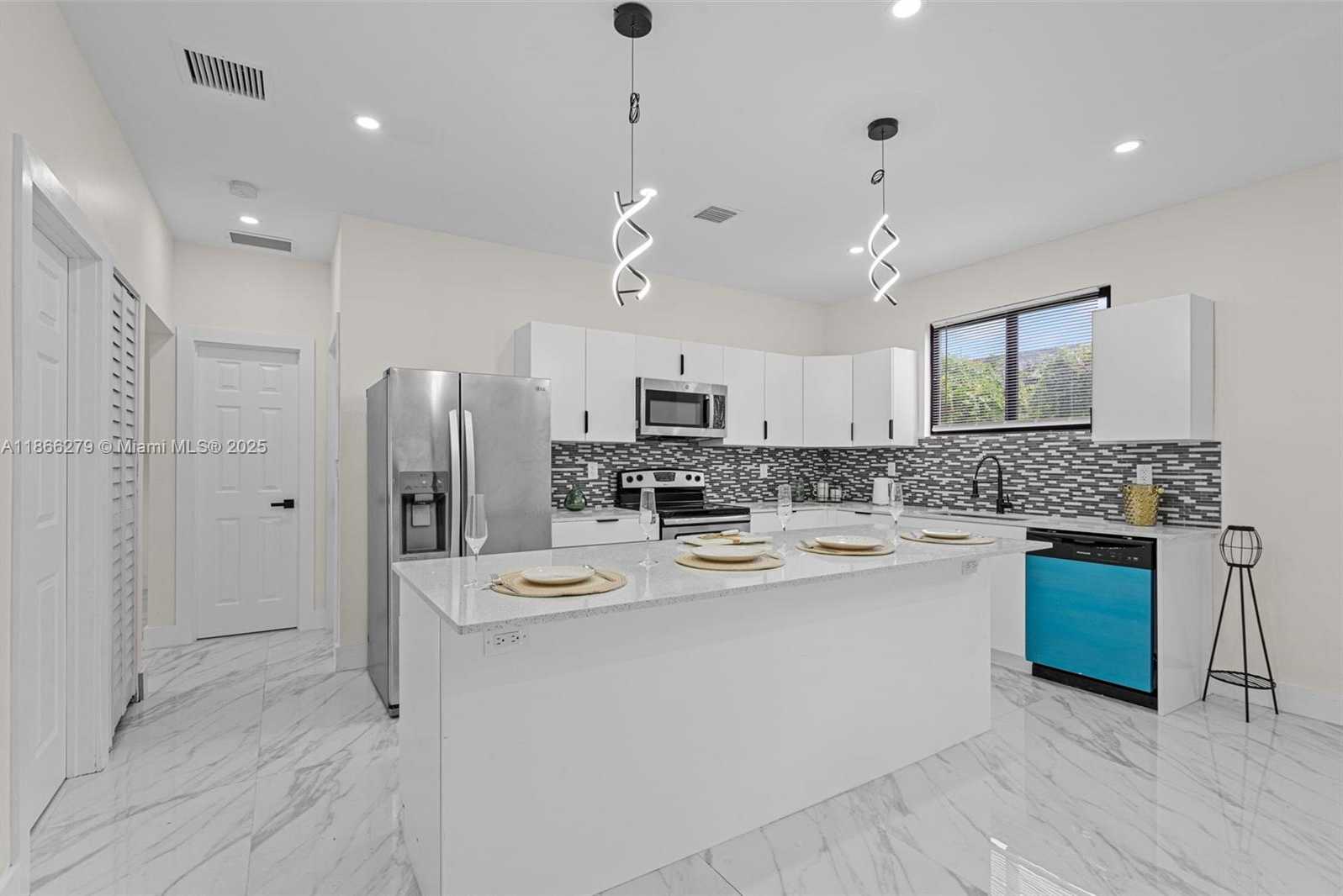Small Image of 742 NORTH WEST 70TH ST, Miami Number 17