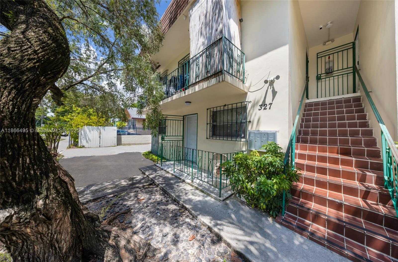 Small Image of 327 SOUTH WEST 13TH AVE, Miami Number 10