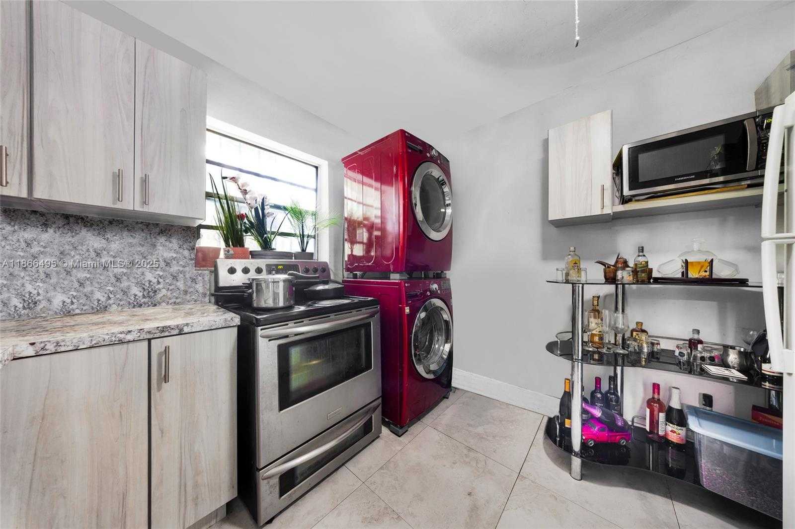 Small Image of 327 SOUTH WEST 13TH AVE, Miami Number 18