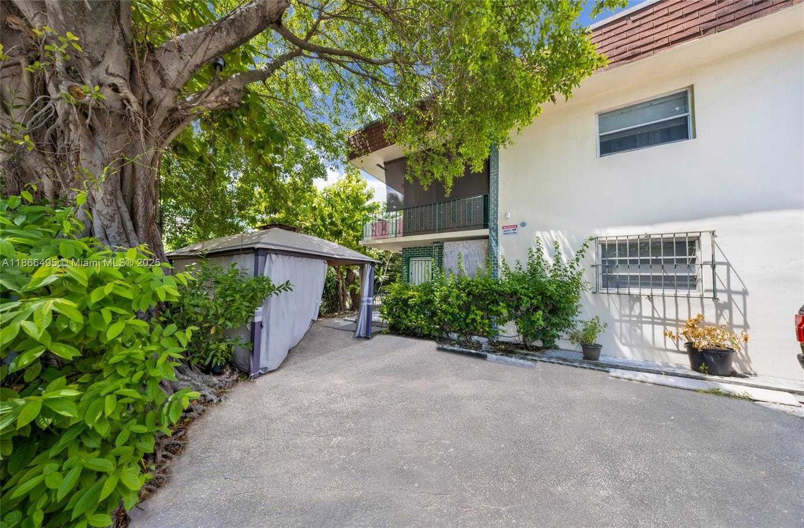 Small Image of 327 SOUTH WEST 13TH AVE, Miami Number 19