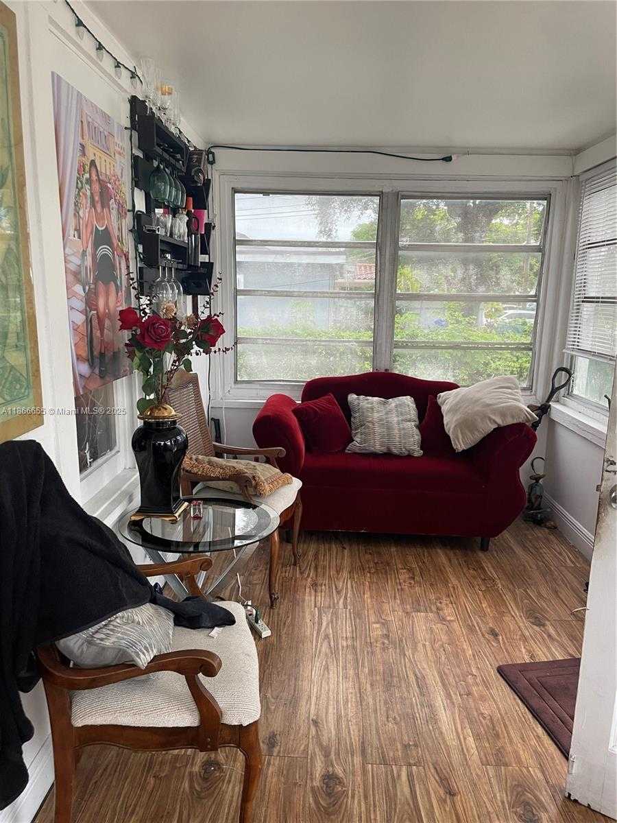 Small Image of 404 NORTH WEST 23RD CT, Miami Number 2