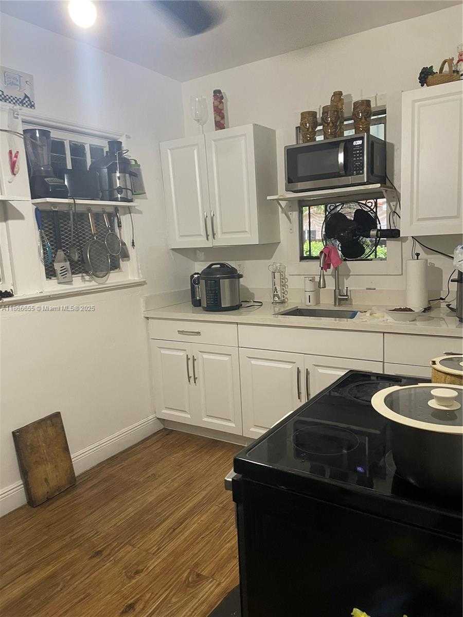 Small Image of 404 NORTH WEST 23RD CT, Miami Number 5