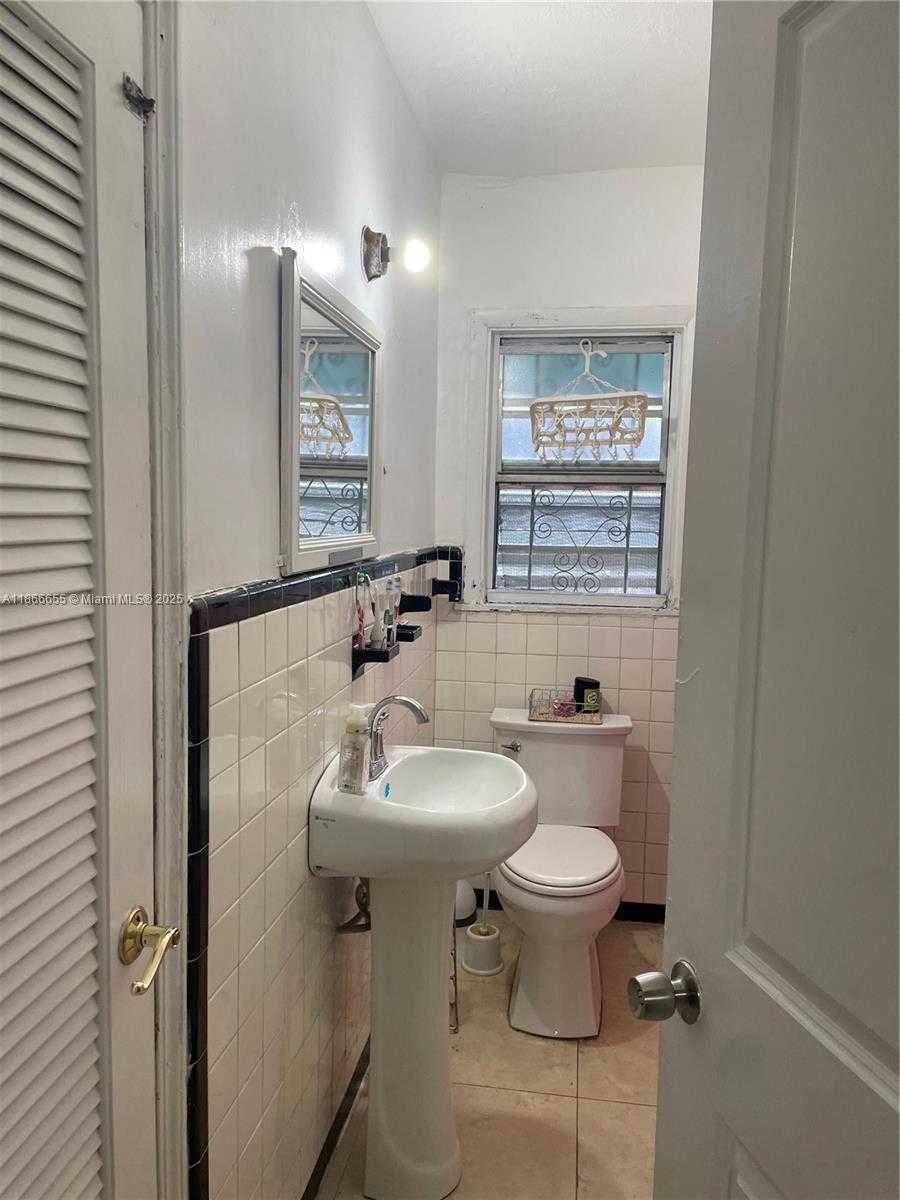 Small Image of 404 NORTH WEST 23RD CT, Miami Number 7