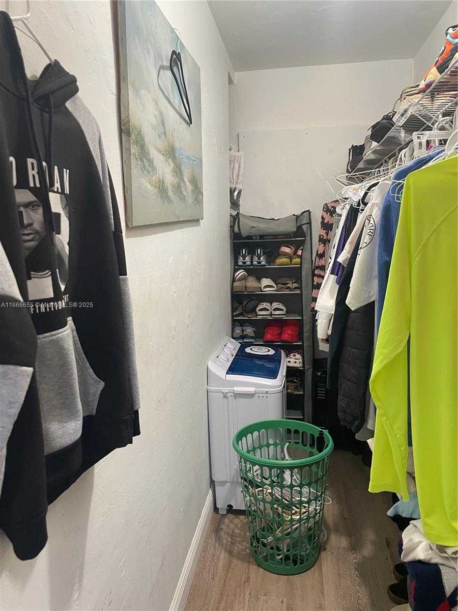 Small Image of 404 NORTH WEST 23RD CT, Miami Number 9
