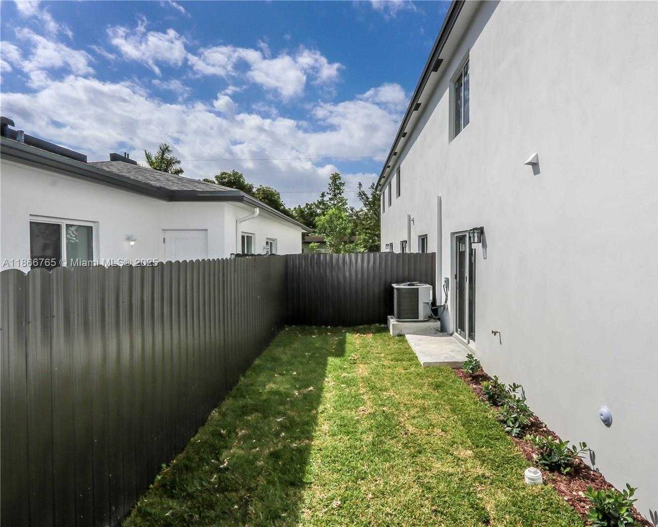 Small Image of 11246 SOUTH WEST 187TH ST, Miami Number 10