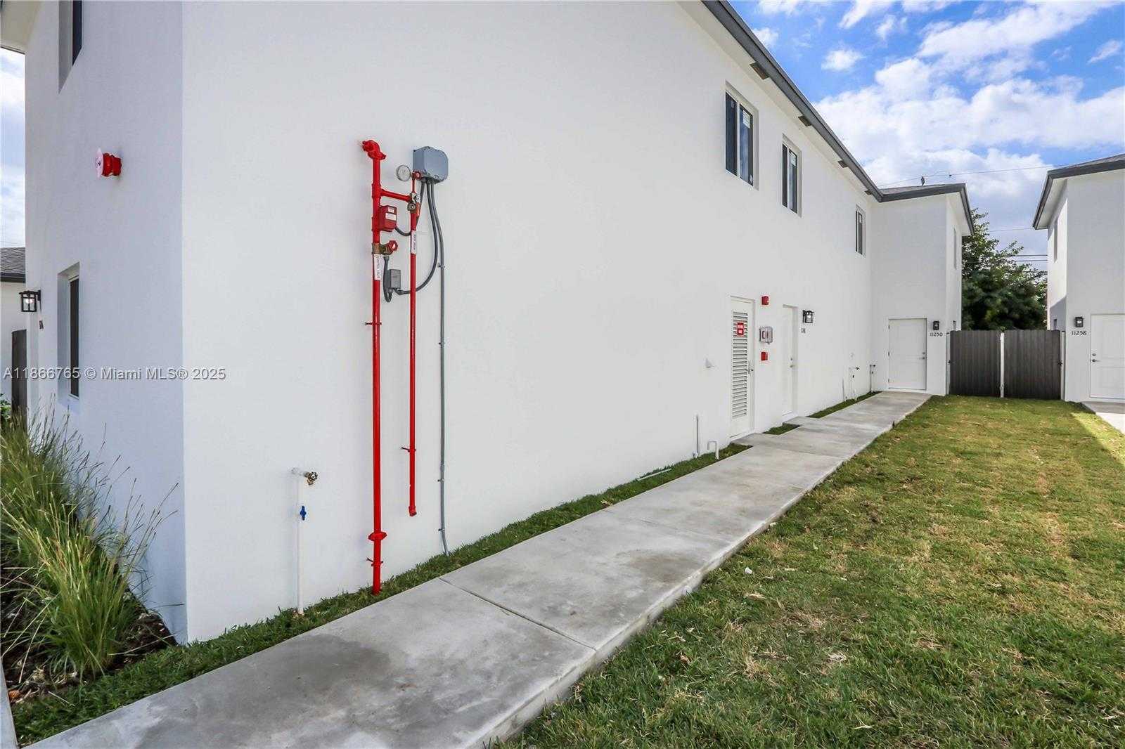Small Image of 11246 SOUTH WEST 187TH ST, Miami Number 7