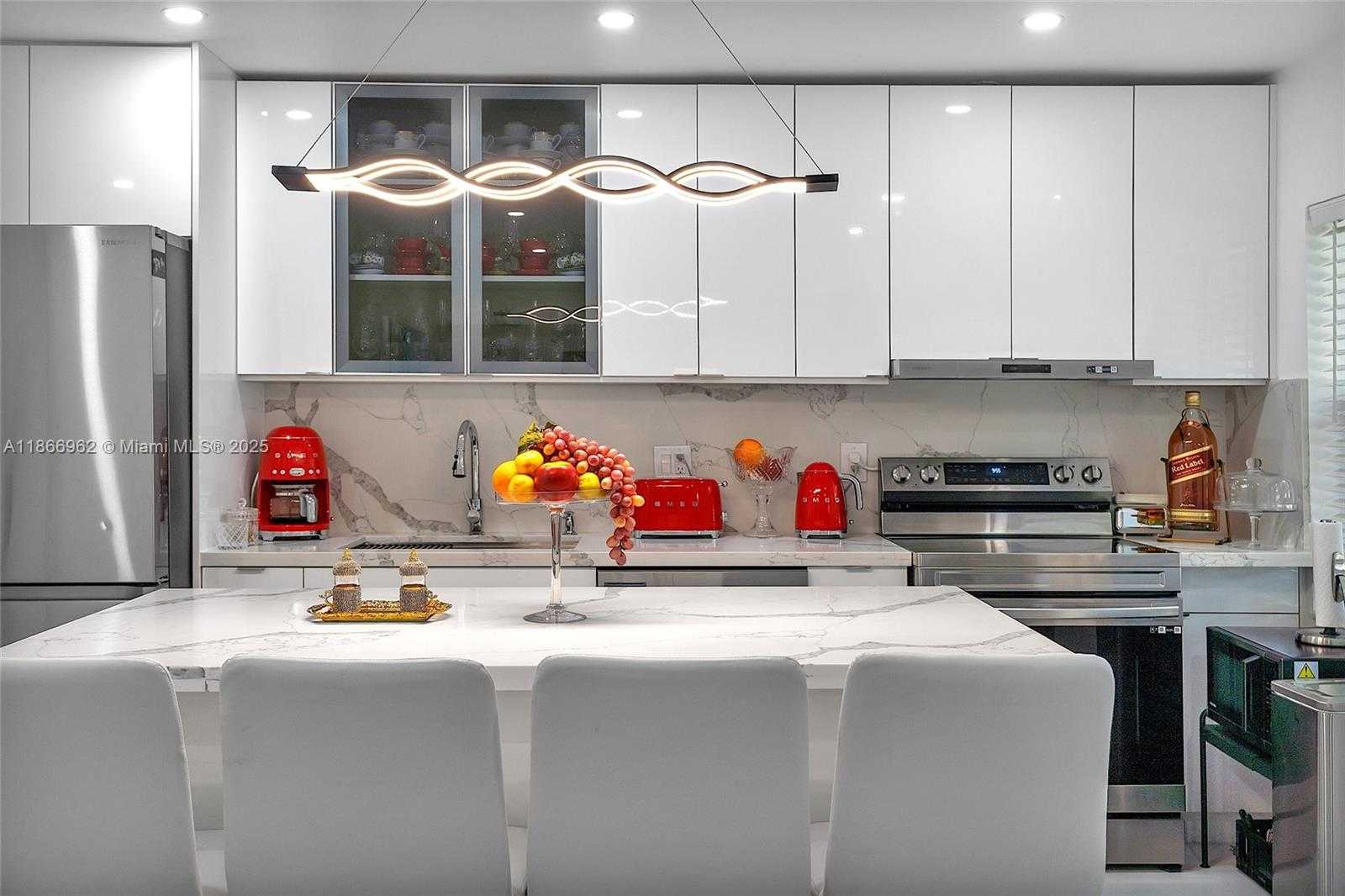 Small Image of 950 SOUTH WEST 30TH ST #2, Fort Lauderdale Number 2