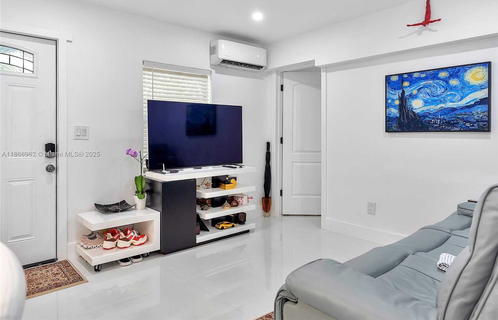 Small Image of 950 SOUTH WEST 30TH ST #2, Fort Lauderdale Number 52
