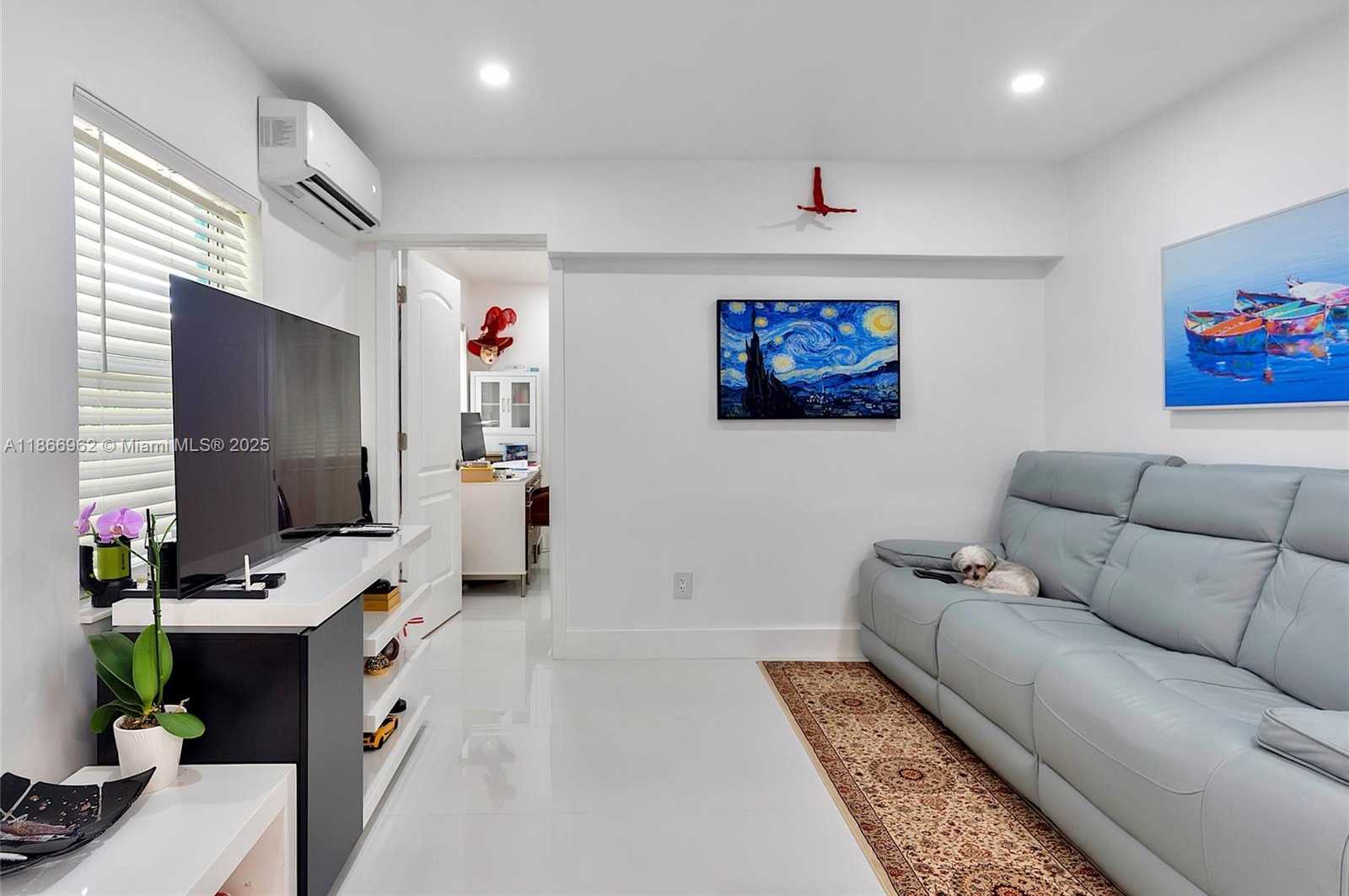 Small Image of 950 SOUTH WEST 30TH ST #2, Fort Lauderdale Number 54